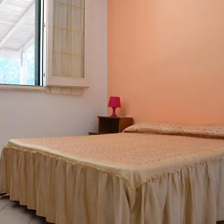 Padula Bianca - Con Accesso Privato Per La Villa Rivabella
